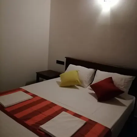 Ceylonima Home Stay Anuradhapura Zimmer foto