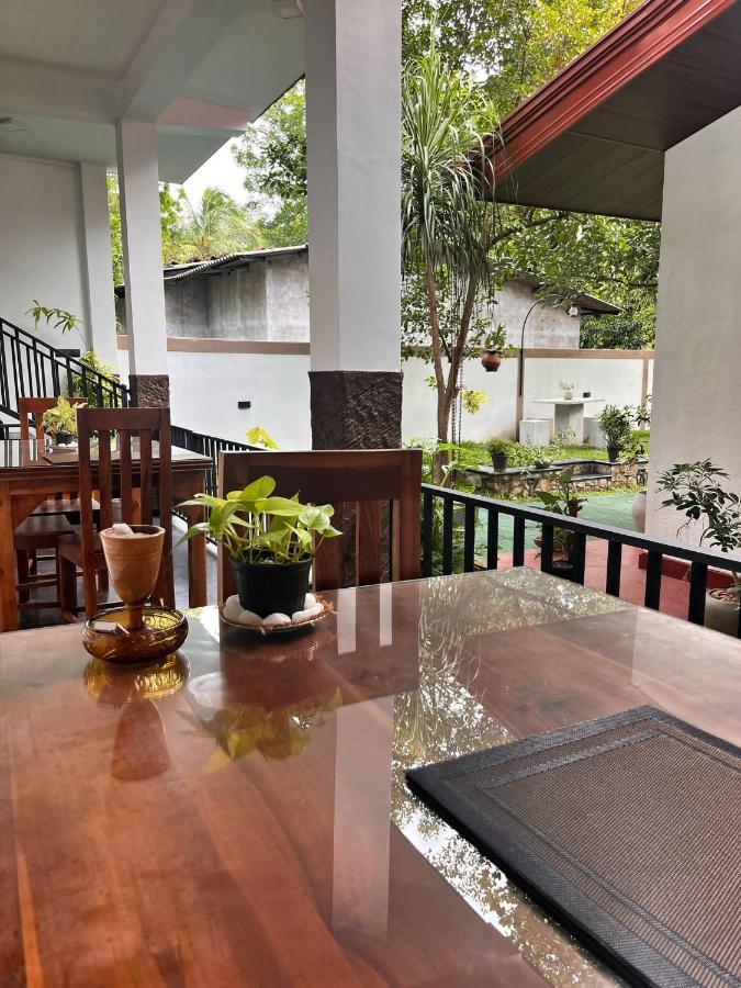 Ceylonima * Anuradhapura